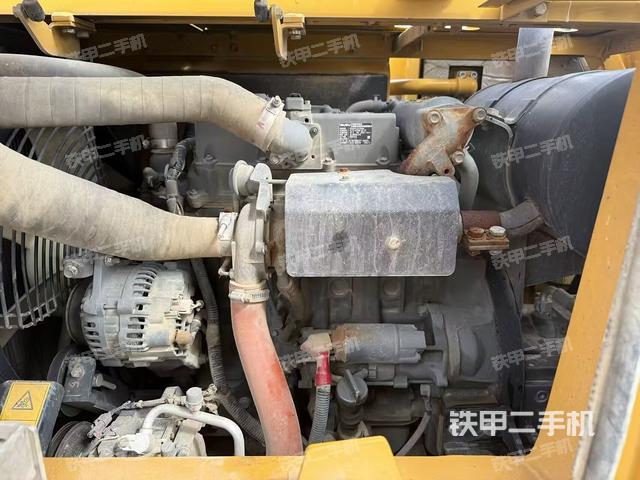 發(fā)動(dòng)機(jī)整體俯視(整機(jī)外觀) 發(fā)動(dòng)機(jī)整體俯視(整機(jī)外觀)