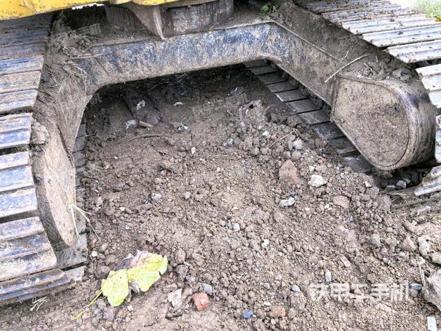 小臂整体右前（工作和回转装置）