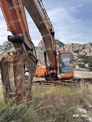 烟台斗山DH300-5挖掘机实拍图片