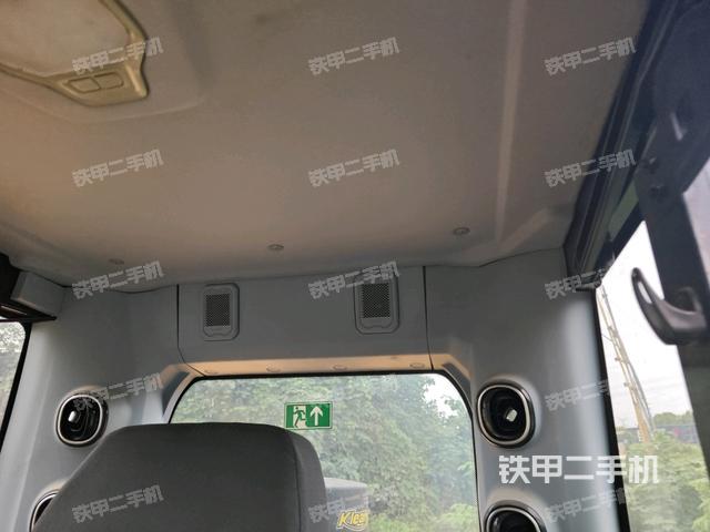 座椅后部（驾驶室部分）