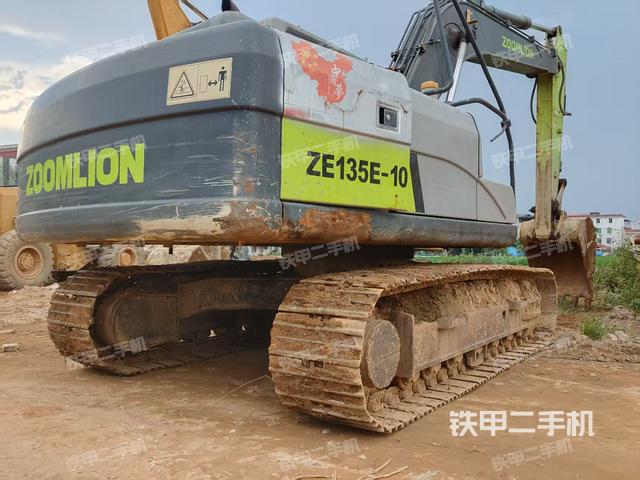 整機(jī)右后45°(整機(jī)外觀) 整機(jī)右后45°(整機(jī)外觀)