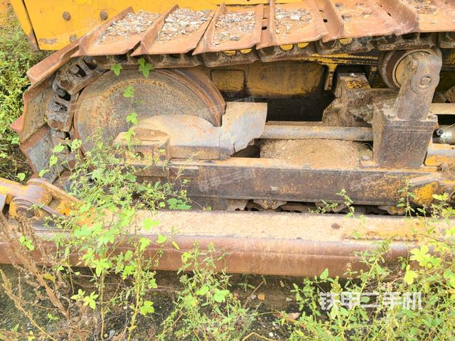 推土鏟右后(推土機(jī)底盤及工作裝置) 推土鏟右后(推土機(jī)底盤及工作裝置)