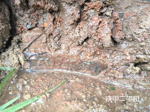 左驱动轮（行走机构）