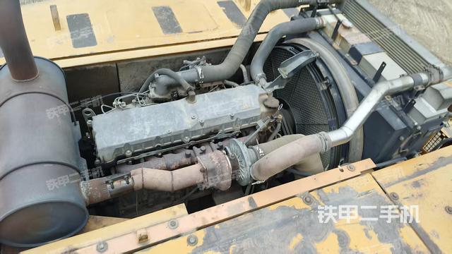 发动机整体俯视(整机外观) 发动机整体俯视(整机外观)