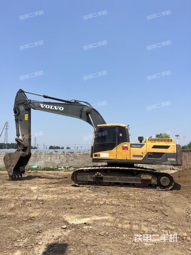 沃爾沃EC250DL挖掘機