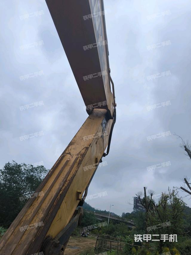 小臂整体左后（工作和回转装置）