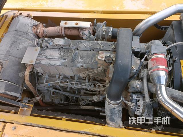 发动机整体俯视(整机外观) 发动机整体俯视(整机外观)