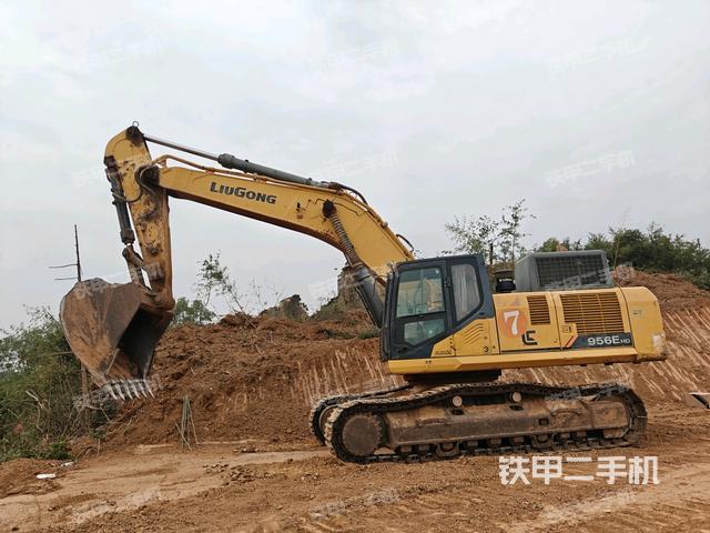 柳工CLG950E挖掘機(jī)