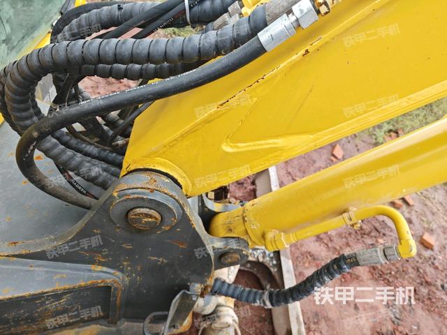 大臂根部?斜（工作和回轉(zhuǎn)裝置）