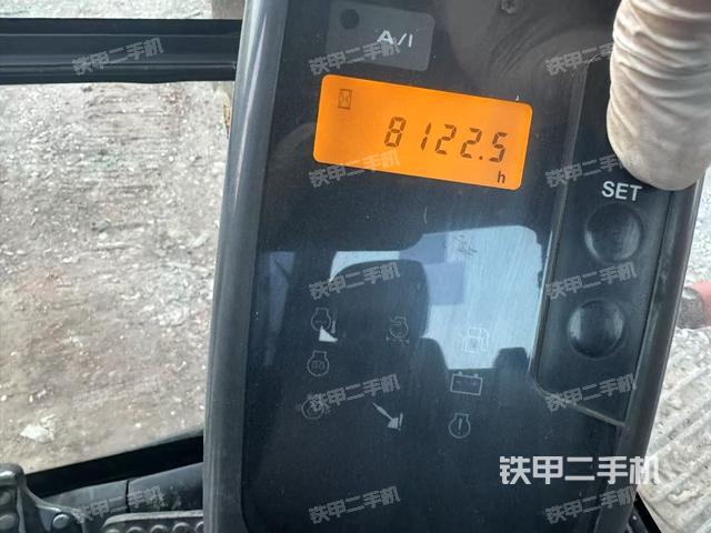 驾驶室顶部（整机外观）