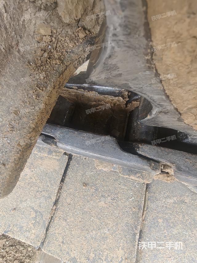 单侧履带整体（整机外观）