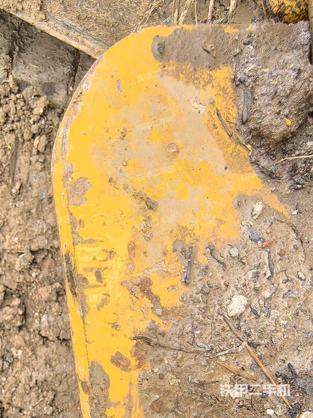 转盘和下车架正前（工作和回转装置）