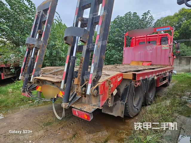 整机右侧（设备外观及核心部件）