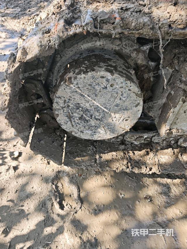 右侧履带整体(行走机构) 右侧履带整体(行走机构)