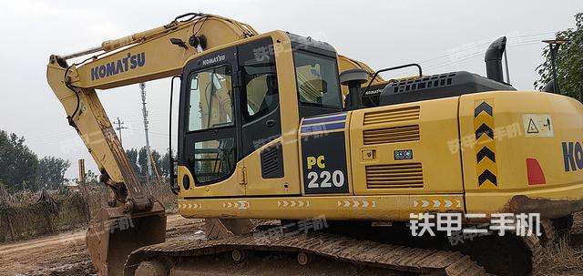 小松PC220-8M0挖掘機(jī)