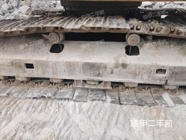 右側(cè)履帶整體(行走機(jī)構(gòu)) 右側(cè)履帶整體(行走機(jī)構(gòu))