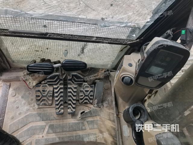 右側(cè)玻璃角標(biāo)(駕駛室部分) 右側(cè)玻璃角標(biāo)(駕駛室部分)