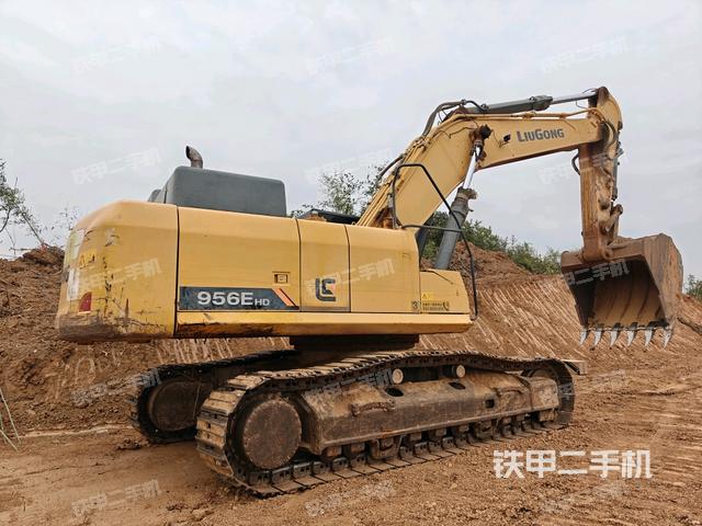 右后45(整機外觀) 右后45(整機外觀)
