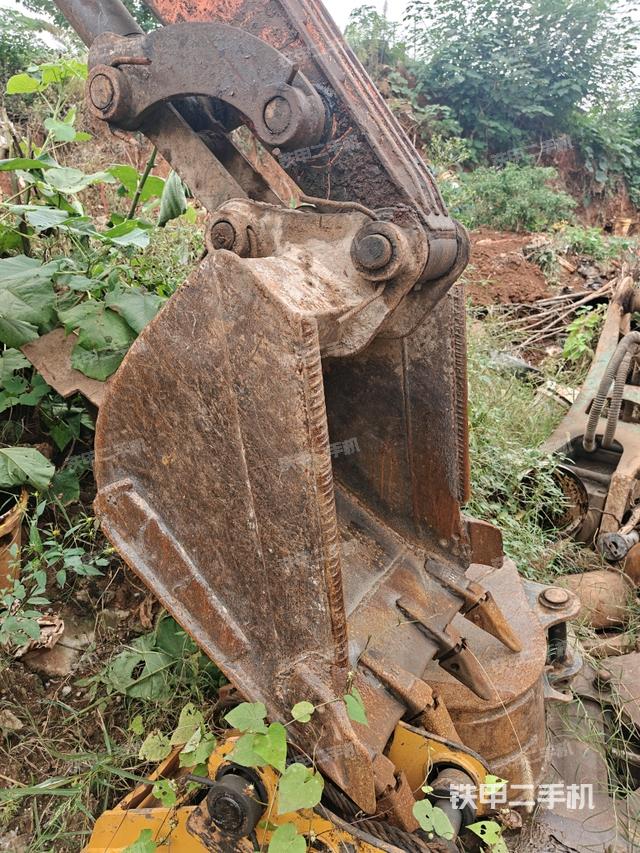 小臂整体右前（工作和回转装置）