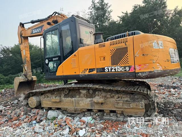 三一重工SY215C挖掘機(jī)