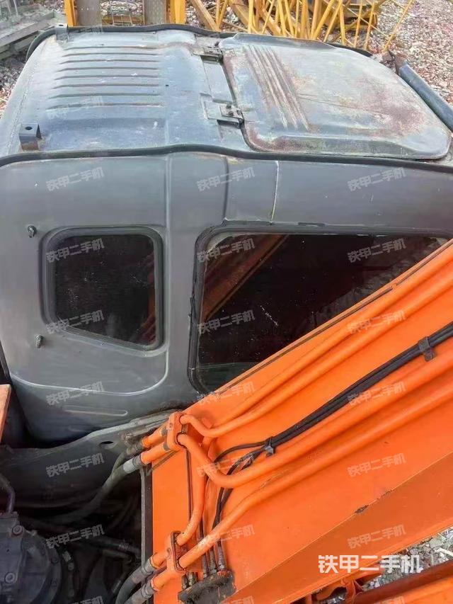 单侧履带整体（整机外观）