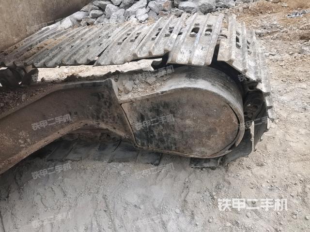 右側(cè)行走馬達(dá)蓋板(行走機(jī)構(gòu)) 右側(cè)行走馬達(dá)蓋板(行走機(jī)構(gòu))
