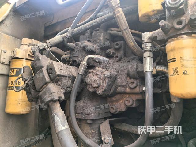 液壓泵斜45?右(大件艙室) 液壓泵斜45?右(大件艙室)