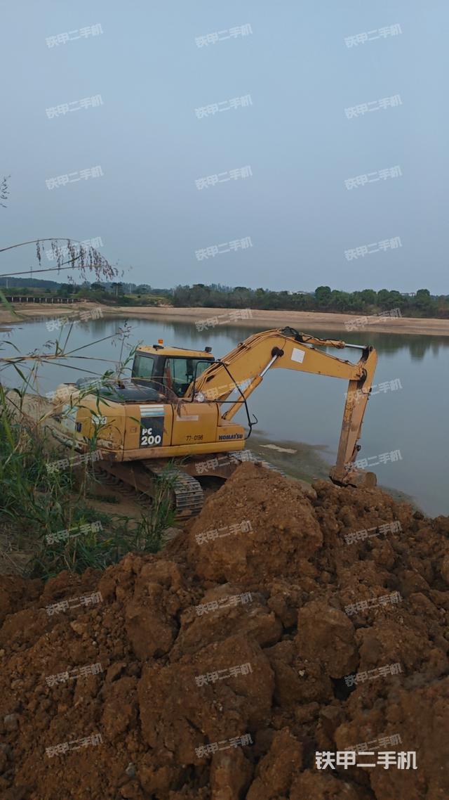 整機(jī)右后45°(整機(jī)外觀) 整機(jī)右后45°(整機(jī)外觀)