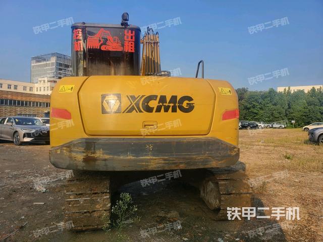 駕駛室頂部(整機(jī)外觀) 駕駛室頂部(整機(jī)外觀)