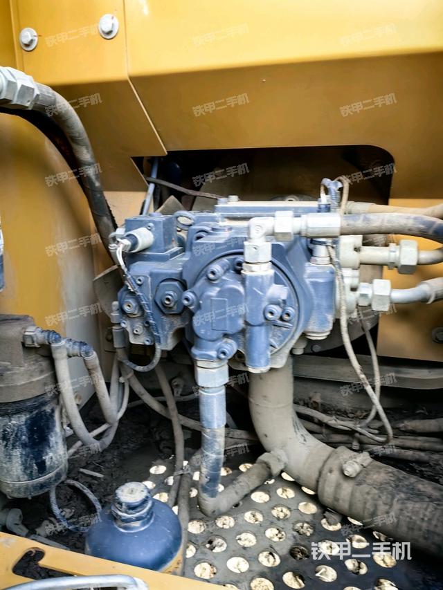 液压泵斜45 左（大件舱室）