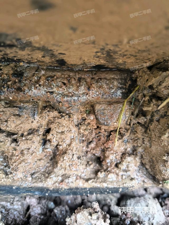 左侧履带整体 （行走机构）