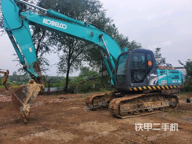 神鋼SK200超8挖掘機(jī)