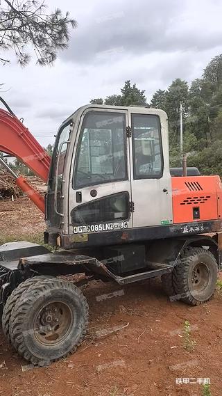 晋工JGM9085-8G挖掘机实拍图片