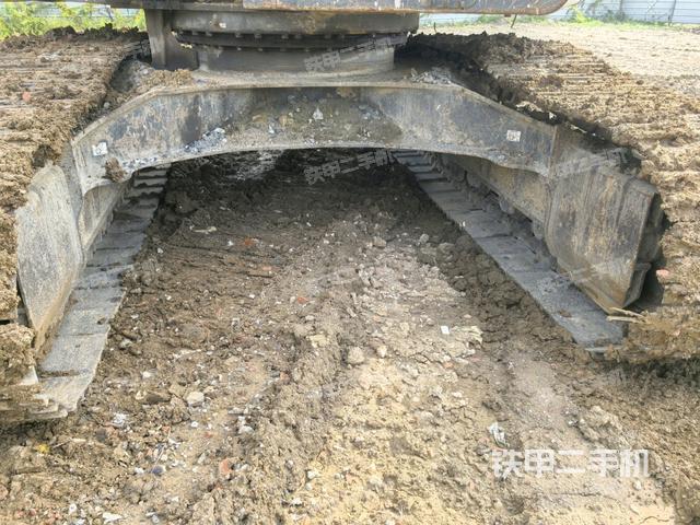 大臂背部俯視（工作和回轉(zhuǎn)裝置）