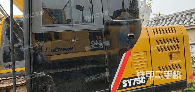 駕駛室整體(整機外觀) 駕駛室整體(整機外觀)