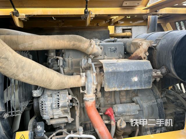 發(fā)動機整體俯視(整機外觀) 發(fā)動機整體俯視(整機外觀)