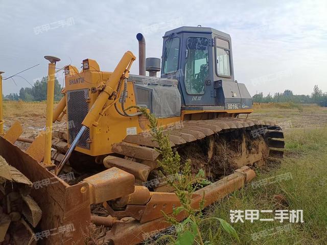山推SD16L湿地型推土机