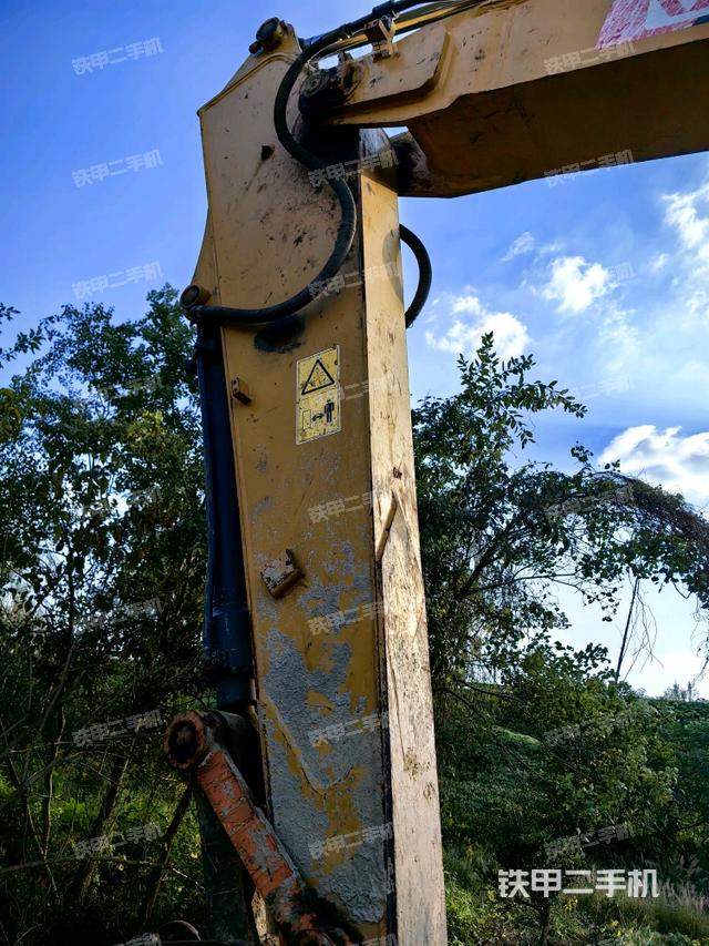 小臂整体左后（工作和回转装置）