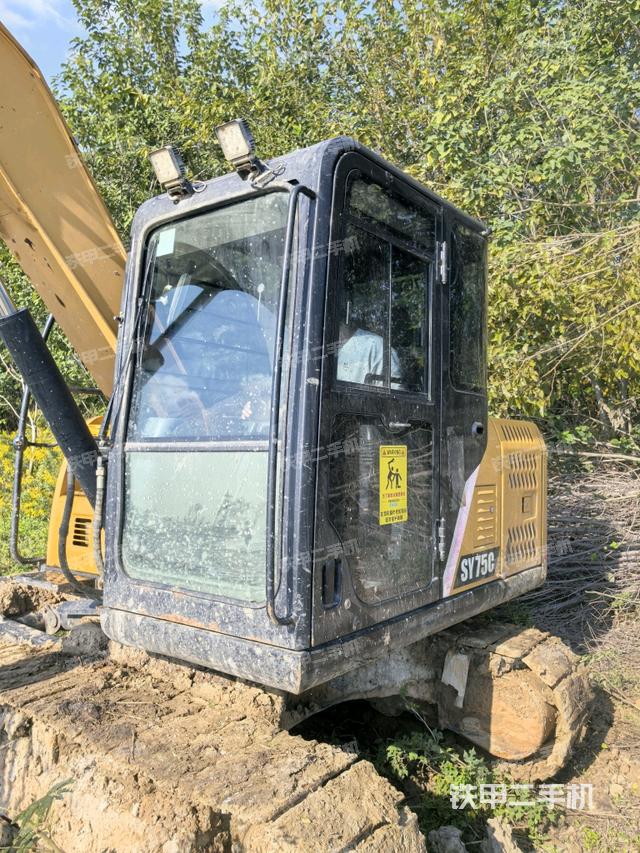  驾驶室正侧（驾驶室部分）