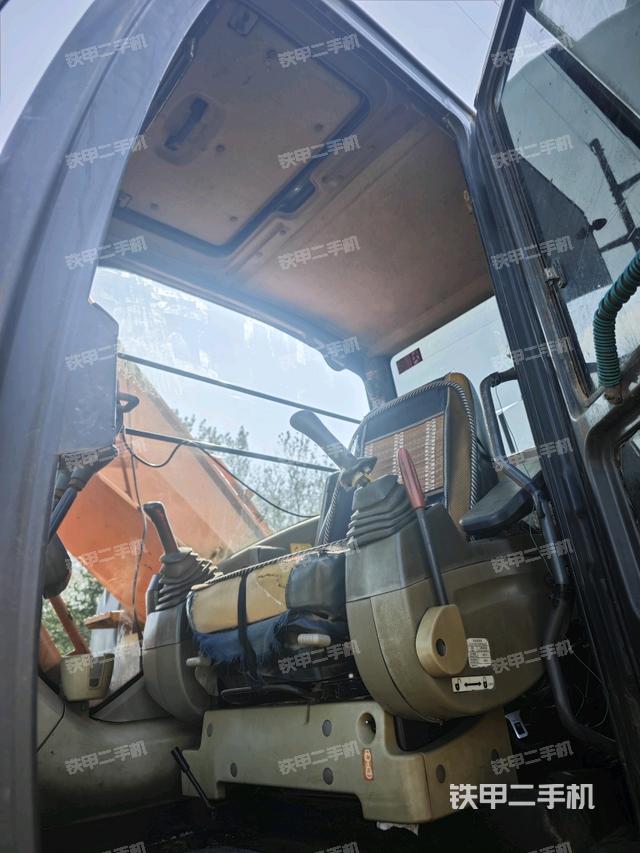 座椅后部（驾驶室部分）