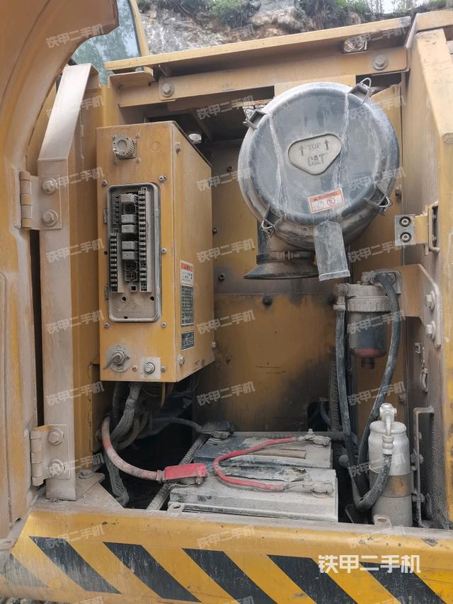 電瓶(大件艙室) 電瓶(大件艙室)