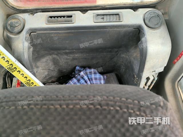 座椅后部(駕駛室部分) 座椅后部(駕駛室部分)