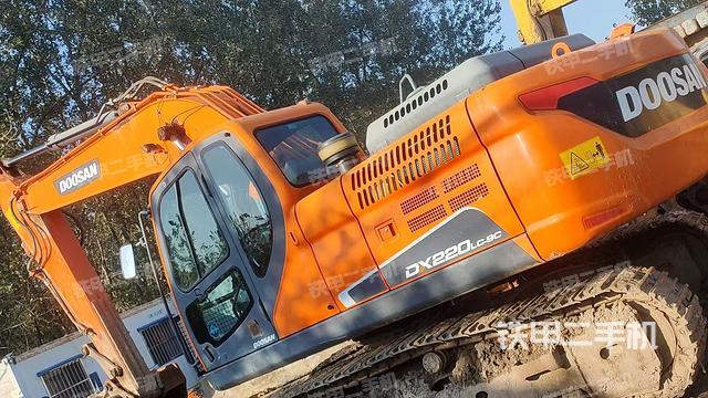 斗山DX220LC-9C挖掘機