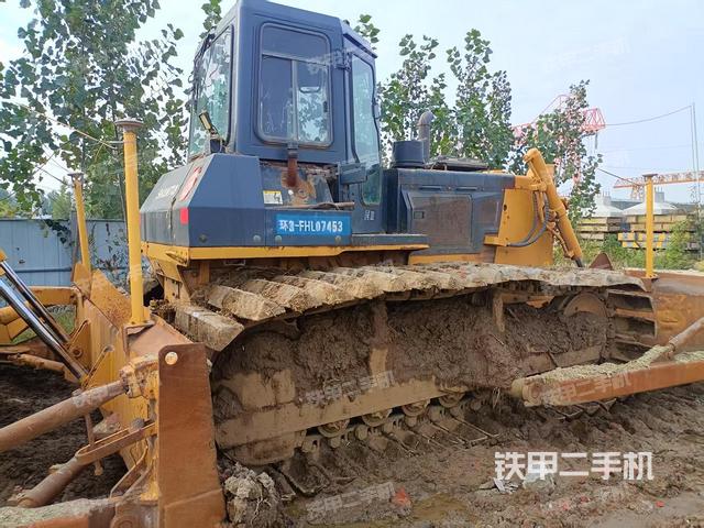 整機(jī)左側(cè)(設(shè)備外觀及核心部件) 整機(jī)左側(cè)(設(shè)備外觀及核心部件)