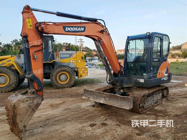 斗山DX55-9CN挖掘机