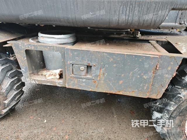 左托鏈輪和鏈筋(行走機(jī)構(gòu)) 左托鏈輪和鏈筋(行走機(jī)構(gòu))