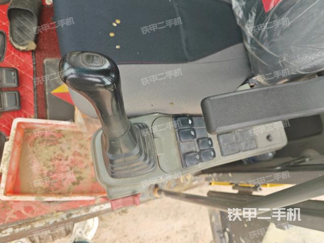 座椅左側(cè)控制臺/音響/含左手柄（駕駛室部分）