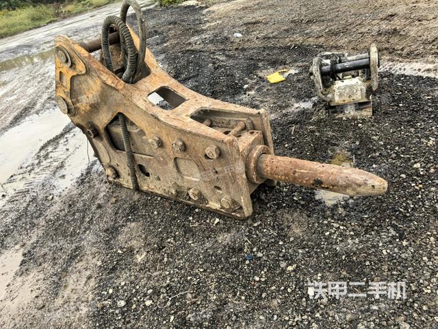 左后45(整機(jī)外觀) 左后45(整機(jī)外觀)