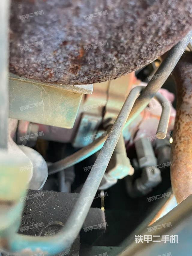 液壓泵艙室正面整體(整機(jī)外觀) 液壓泵艙室正面整體(整機(jī)外觀)