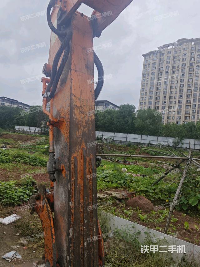 小臂整體左后(工作和回轉(zhuǎn)裝置) 小臂整體左后(工作和回轉(zhuǎn)裝置)